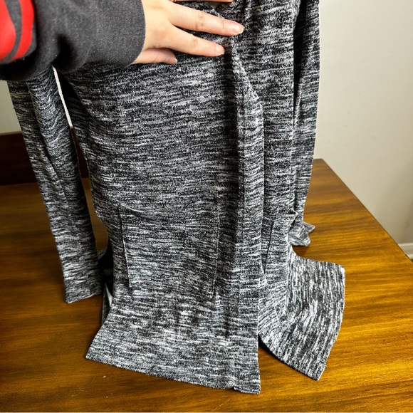 Old Navy Grey Cardigan Small - Picture 2 of 7